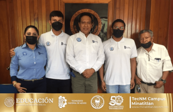 HALCONES QUE VUELAN ALTO: ESTUDIANTES GANADORES DE ETAPA REGIONAL DE CONCURSO DE AJEDREZ
