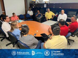 NUESTRO DIRECTOR PRESIDE IMPORTANTE REUNIÓN DE TRABAJO CON PERSONAL DEL DEPARTAMENTO DE INGENIERÍA EN SISTEMAS Y COMPUTACIÓN