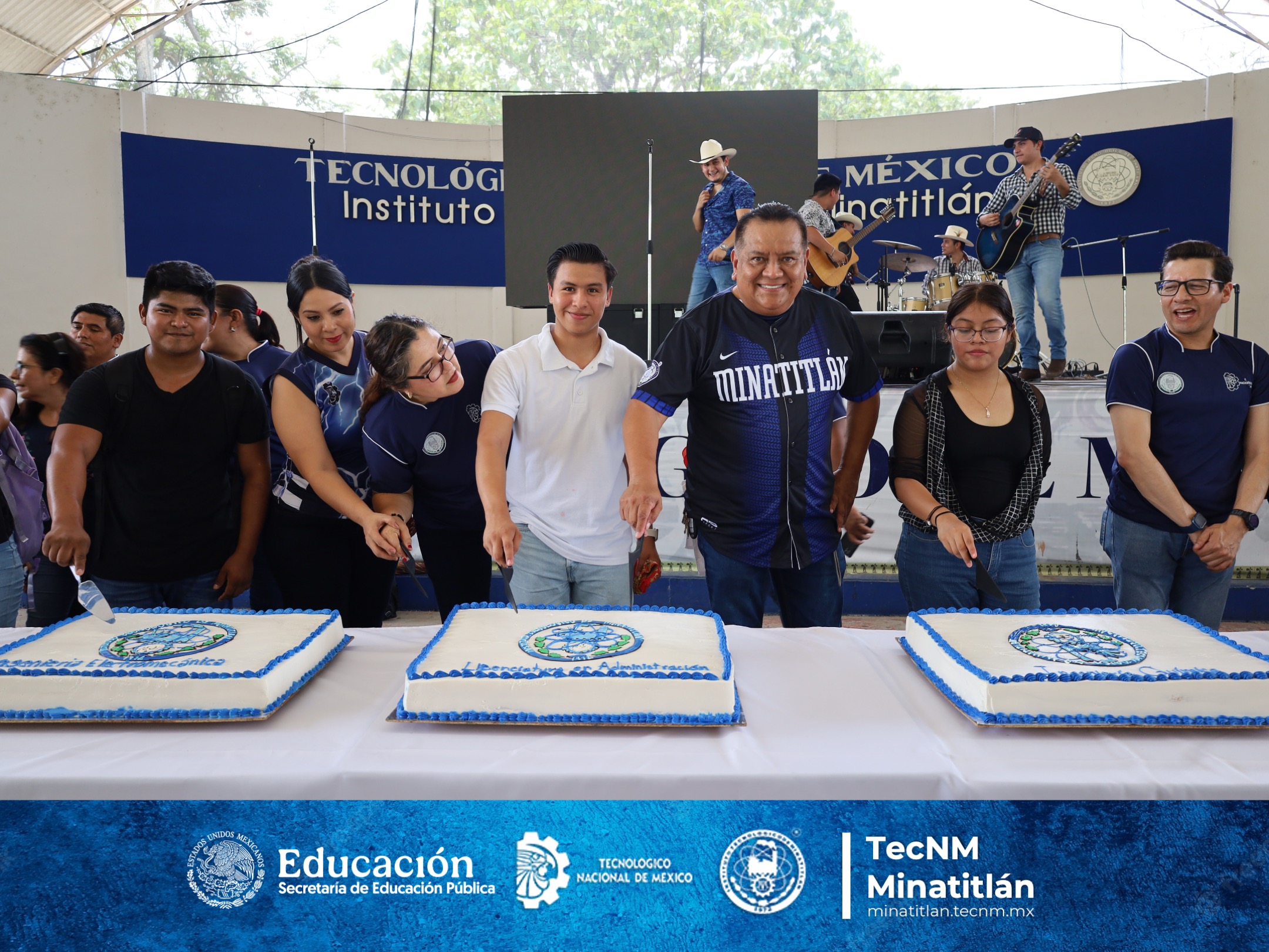 CUERPO DIRECTIVO, PERSONAL DOCENTE, ADMINISTRATIVO Y DE APOYO A LA EDUCACIÓN DEL TEC DE MINA CELEBRAN EL DÍA DEL ESTUDIANTE 2025