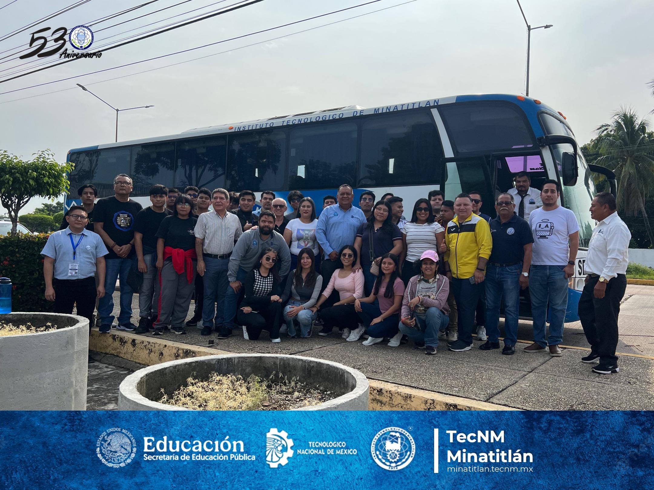 DIRECTOR DEL TECNOLÓGICO DE MINATITLÁN DESPIDE CON GRAN ENTUSIASMO A DELEGACIÓN DE ESTUDIANTES Y DOCENTES QUE PARTICIPARÁN EN LA ETAPA REGIONAL DEL INNOVATECNM 2025 EN COMITÁN, CHIAPAS