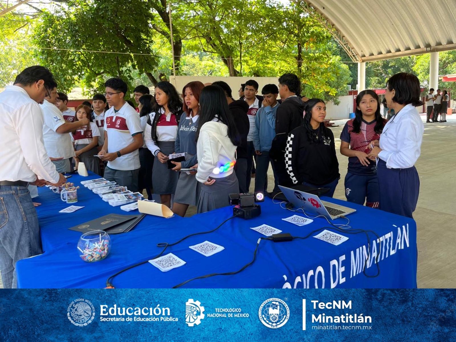 TEC DE MINA PARTICIPA EN LA FERIA PROFESIOGRÁFICA DEL CBTIs 250 DE CHINAMECA