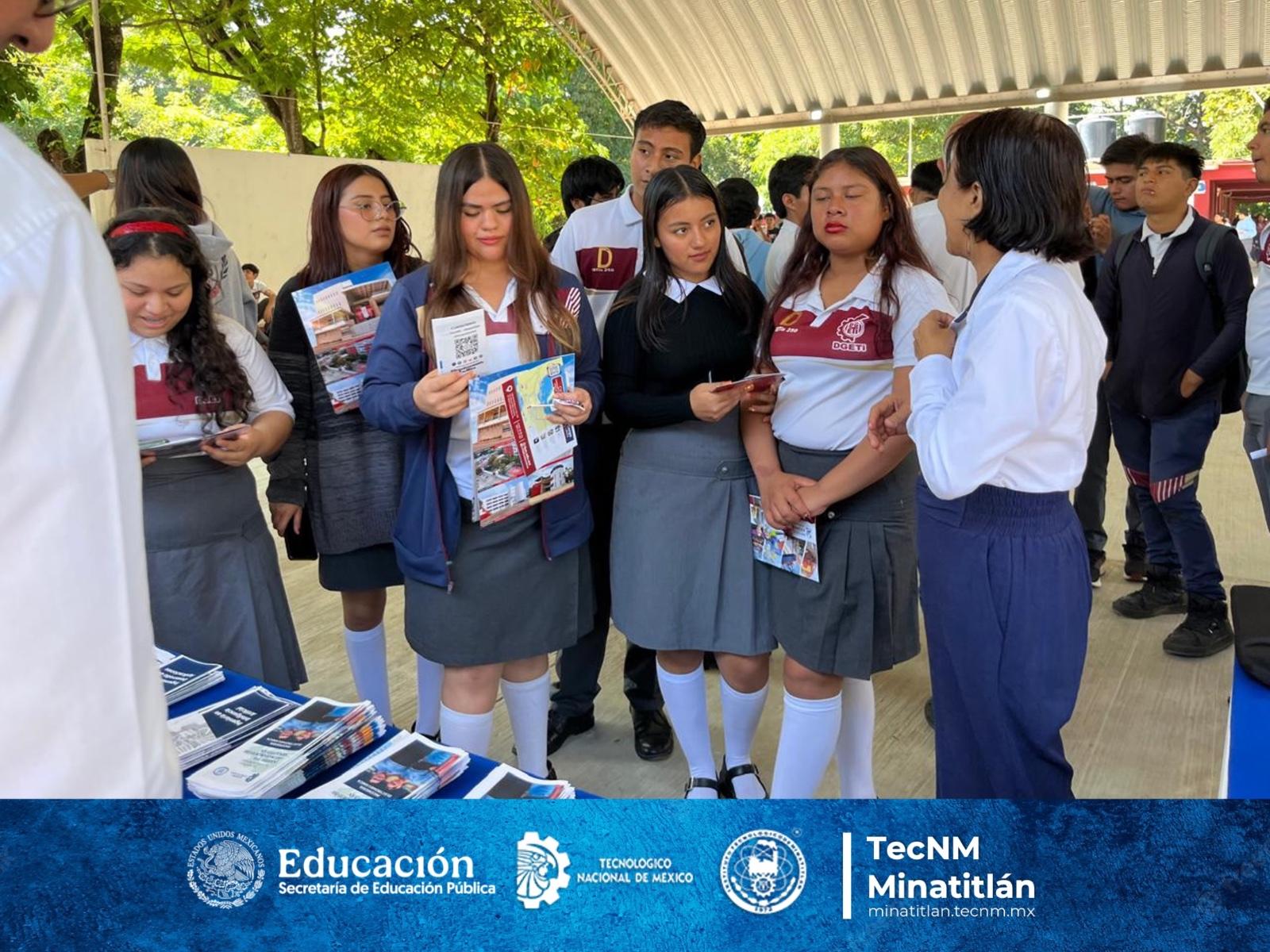 TECNOLÓGICO DE MINATITLÁN PARTICIPA EXITOSAMENTE EN FERIA PROFESIOGRÁFICA EN EL CETIS 72