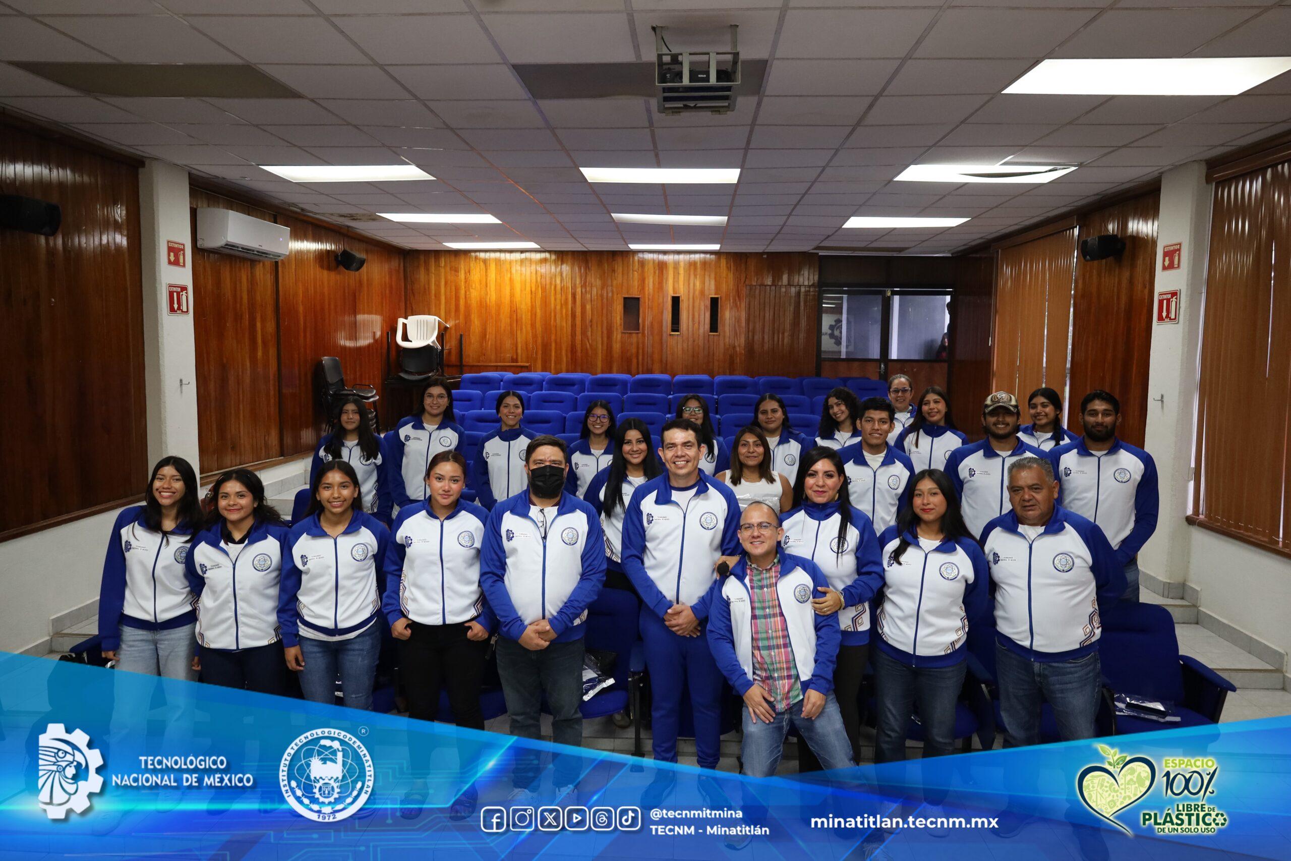 DIRECTOR DEL TECNOLÓGICO DE MINATITLÁN REALIZA ENTREGA DE UNIFORMES A ESTUDIANTES QUE REPRESENTARÁN A LA INSTITUCIÓN EN EL LXVIII EVENTO NACIONAL DEPORTIVO DEL TECNM